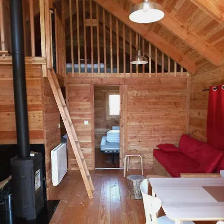Camping Huttopia Barcelona Pirineos *